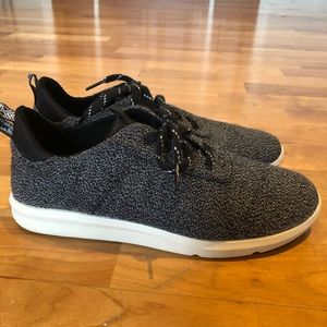 Women’s TOMS sneakers. Size 8.